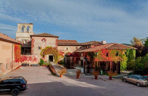 Santa Maria de Mave Hotel | Hotel Boutique El Convento de Mave
