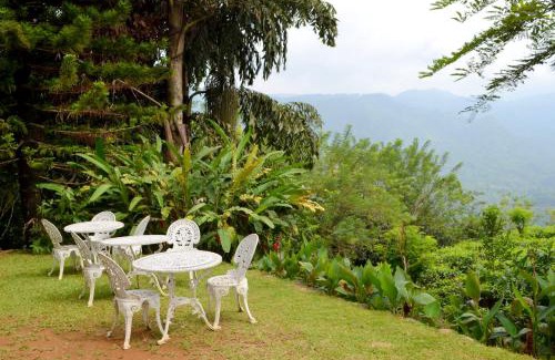 Ginigathena Hotel | Hotel Breeta's Garden