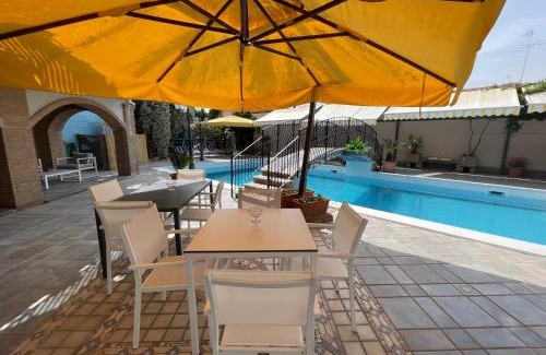 Lusciano Hotel | Hotel cappuccetto rosso