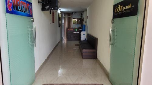 Uppalapadu Hotel | Hotel CDR Grand