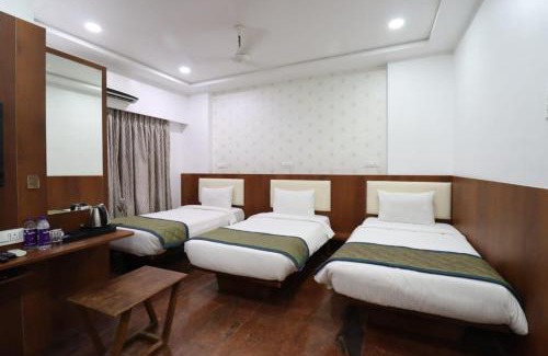 Solapur Hotel | HOTEL CENTER POINT