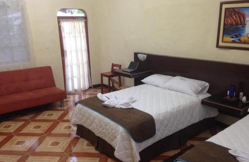 Bahia de la Academia Hotel | Hotel Coloma Galapagos
