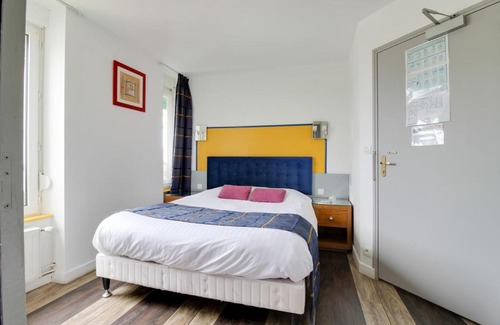 Guingamp Hotel | Hotel De L'Arrivée