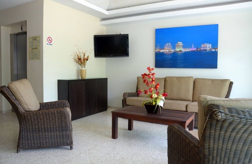 Ricardo Flores Magon Hotel | Hotel Delfines