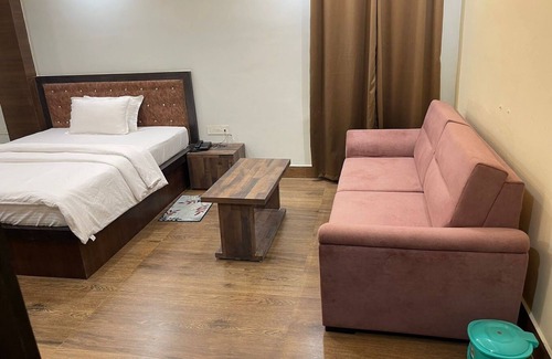 Begusarai Hotel | Hotel DEv Inn