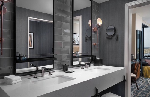Downtown Louisville Hotel | Hotel Distil, Autograph Collection