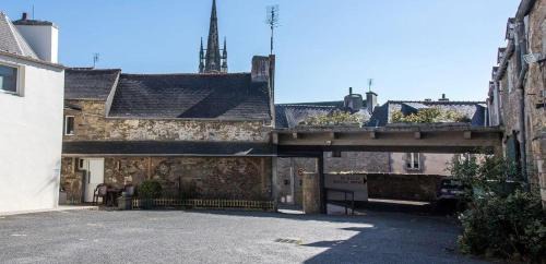 Saint-Pol-de-Leon Hotel | Hotel Du Cheval Blanc