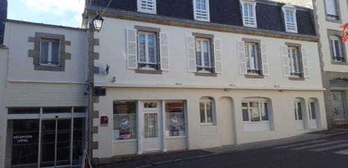 Saint-Pol-de-Leon Hotel | Hotel Du Cheval Blanc