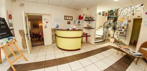 Saint-Pol-de-Leon Hotel | Hotel Du Cheval Blanc