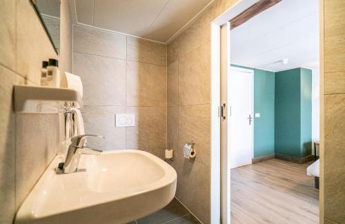 Ospel Hotel | Hotel & Eetk'fee de VLiK