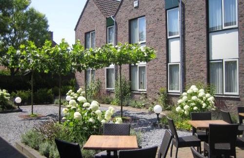 Roodeschool Hotel | Hotel Ekamper