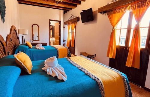 Villa del Carbon Hotel | Hotel El Aguila