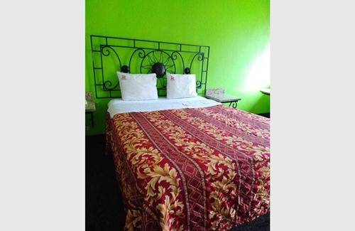 La Joya Hotel | Hotel El Descanso Inn