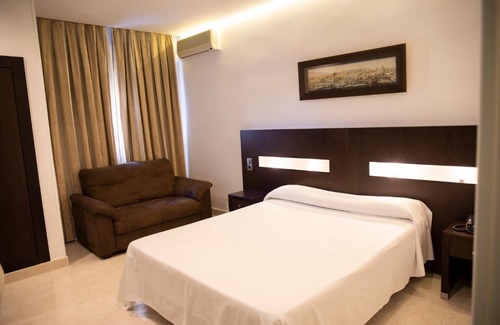 Torrijos Hotel | Hotel El Mesón