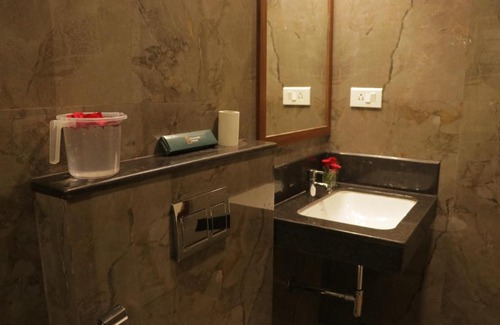 Gobichettipalayam Hotel | Hotel Emeraald House