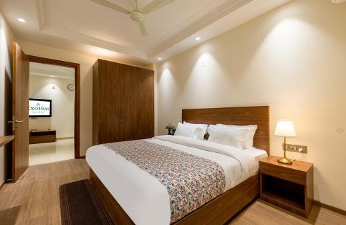 DLF Phase 5 House | Hotel Exotica Avenue - Business-Friendly Stay, Golf Course Road, Cyberhub, One Horizon Center & Metro