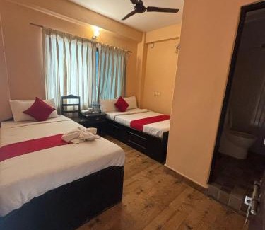 Pokhara Hotel | Hotel Fewa Lake View