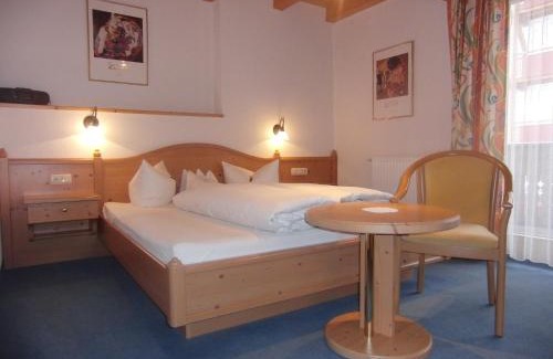 Serfaus House | Hotel Garni Elfriede inklusive Super Sommer Card