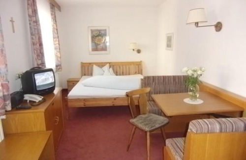 Serfaus House | Hotel Garni Elfriede inklusive Super Sommer Card