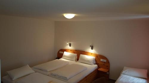 Sankt Georgen Hotel | Hotel Gasthaus Rössle