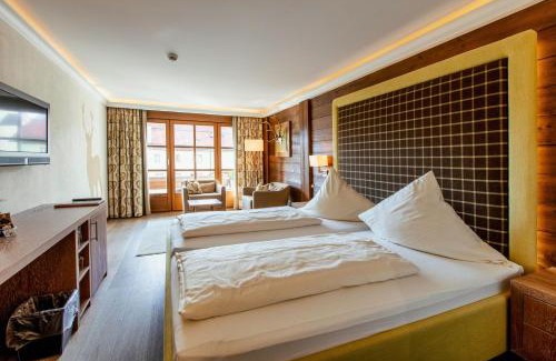 Holzkirchen Hotel | Hotel Gasthof Alte Post Holzkirchen