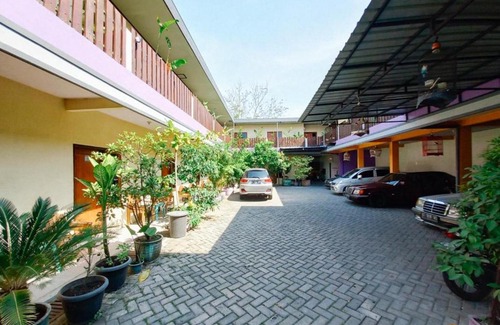 Nganjuk Hotel | Hotel Gerung 2 near Luwes Mall Nganjuk