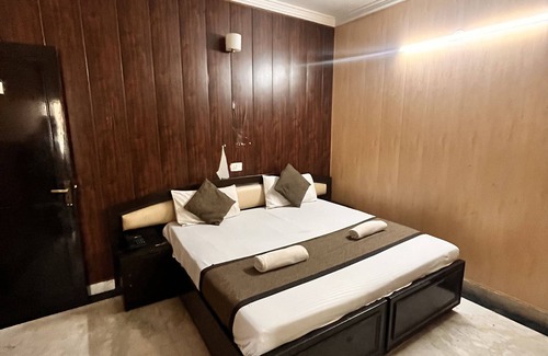 Faridabad Hotel | HOTEL GRAND HIGHWAY