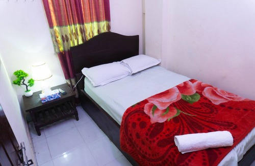 Dhaka House | Hotel Green Garden - Couple Room - Non AC