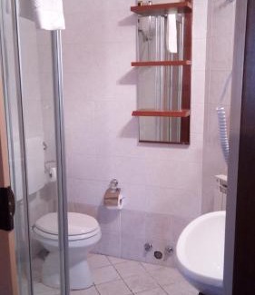Lavena Ponte Tresa Hotel | Hotel Grotto Bagat