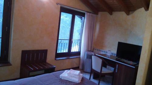 Lavena Ponte Tresa Hotel | Hotel Grotto Bagat