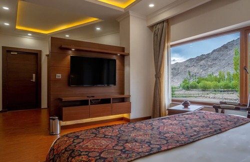 Leh Hotel | Hotel Gyalpo Residency - A Mountain View Luxury Hotel in Leh