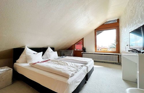 Ailingen Hotel | Hotel Hellers Twenty Four 1
