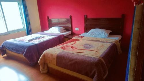 Chitwan District Hotel | Hotel Holidays Inn - A Family Running Guest House