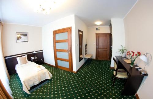 Lapalice Hotel | Hotel i Restauracja "Pod Orłem"
