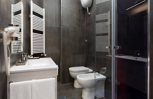 Pozzuoli Bed & Breakfast | HOTEL IBISCO SUITES & RELAX