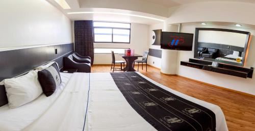 Tlalnepantla de Baz Hotel | Hotel Ibiza Plaza