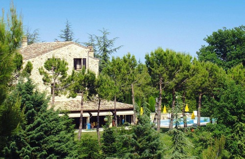 Montelparo Apartment | Hotel in Marche with Scenic Hiking Trails