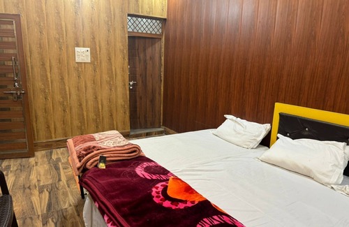 Misrikh Hotel | Hotel in Naimisharanya