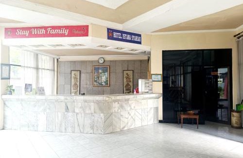 Pekalongan Hotel | Hotel Istana Syariah Pekalongan by Hello Room