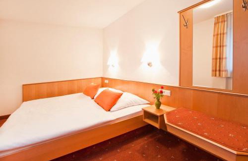 Grossgruendlach Hotel | Hotel Käferstein garni