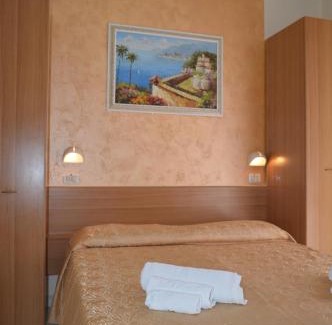 Marebello Hotel | Hotel Karin