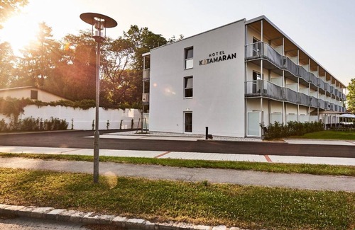 Rust Hotel | Hotel Katamaran