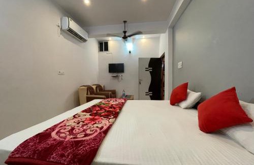Rajgir Hotel | Hotel kaushalendra palace ,Rajgir