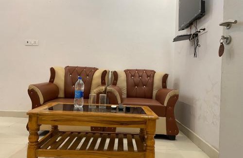 Rajgir Hotel | Hotel kaushalendra palace ,Rajgir