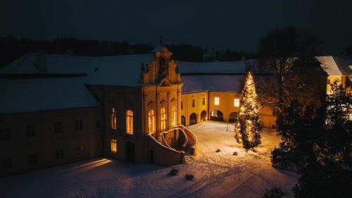 Zeliv Hotel | Hotel Klášter Želiv