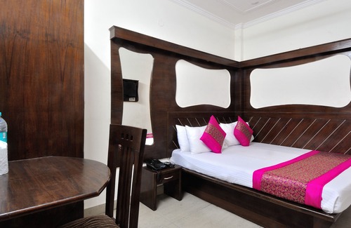 Paharganj Hotel | Hotel Konark