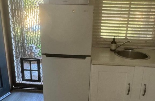 Koorawatha Apartment | Hotel Koorawatha garden unit - ground floor