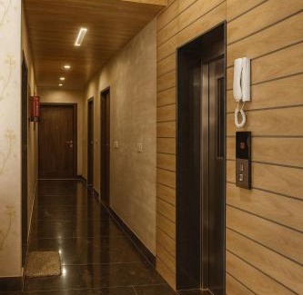 Deoghar Hotel | Hotel Krishna Palace, Vrindavan - Lavish & Luxury rooms with parking near prem mandir #By Om #
