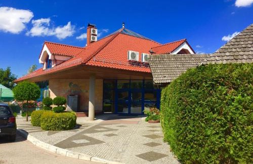Swiebodzice Hotel | Hotel "Księżyc" w Świebodzicach