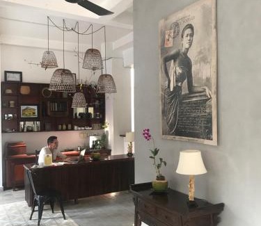 Kampot Hotel | Hotel La Java Bleue